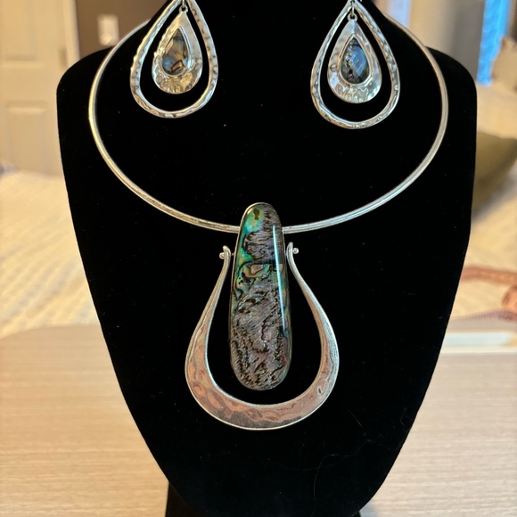 Robert Lee Morris Silver Necklace Chocker With Pendant & Earrings. EUC - Picture 2 of 4